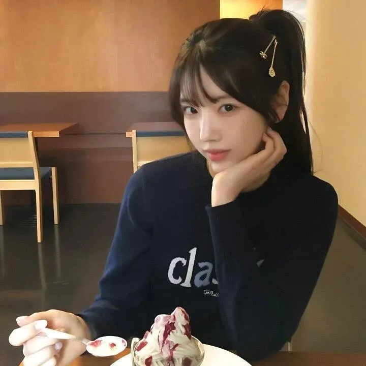 踹掉渣男后，三个哥哥团宠我